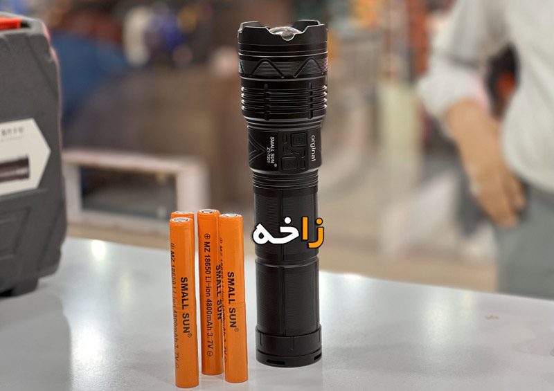 چراغ قوه اسمال سان T-261 زوم‌دار