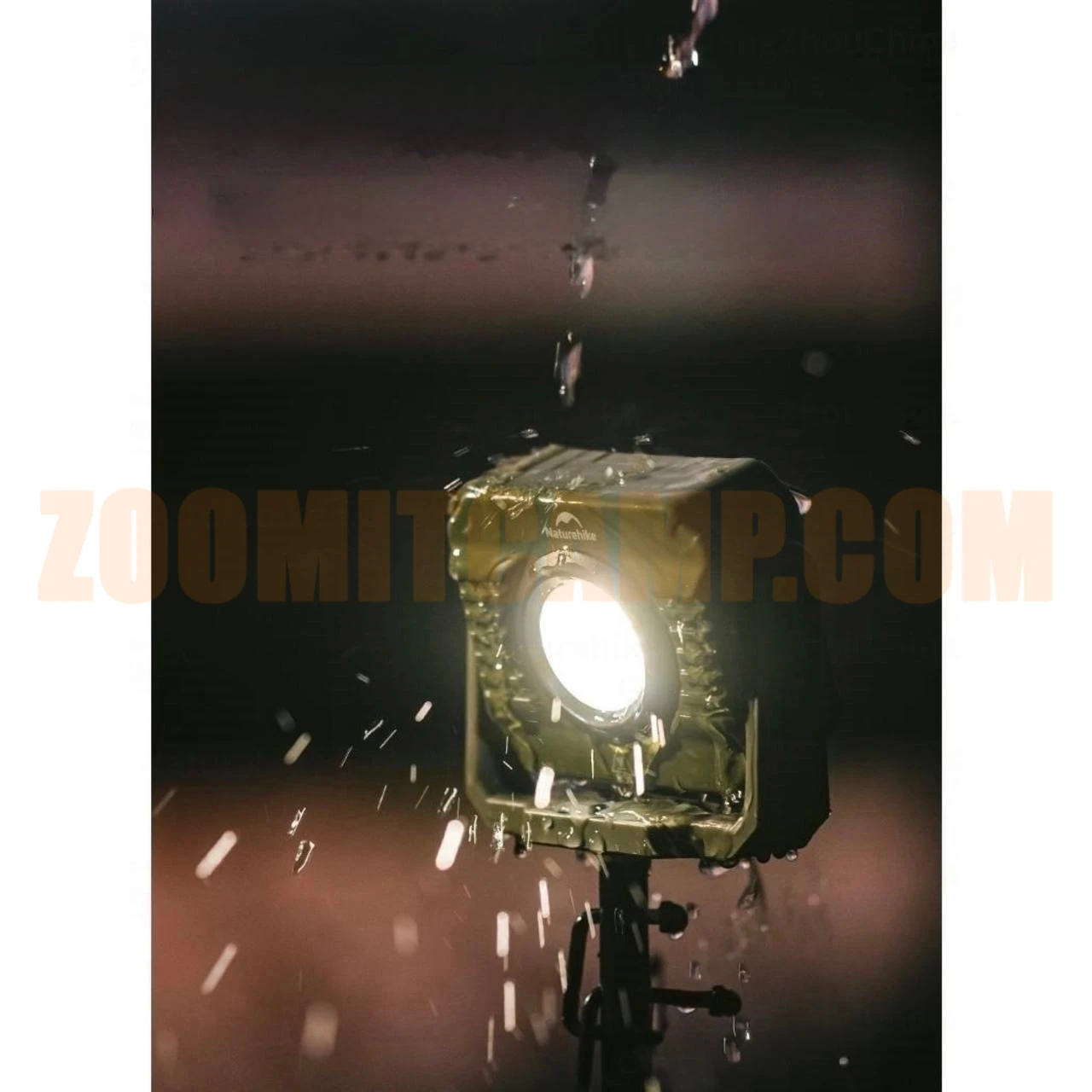 چراغ پروژکتور شارژی 1200 لومنی کمپینگ نیچرهایک مدل CNK2300012 5 چراغ پروژکتور شارژی 1200 لومنی کمپینگ نیچرهایک مدل CNK2300012